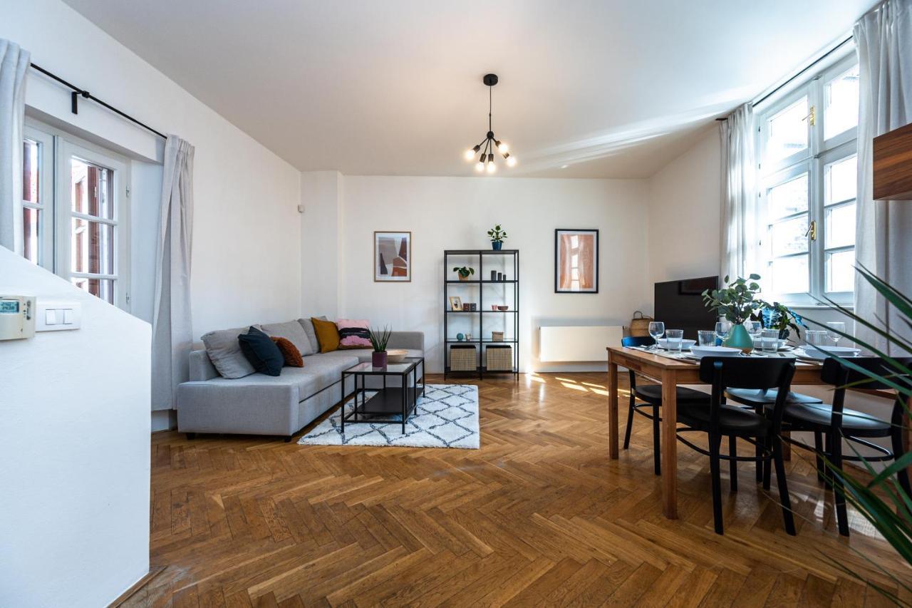 Charles Apartments In Old Town Прага Экстерьер фото