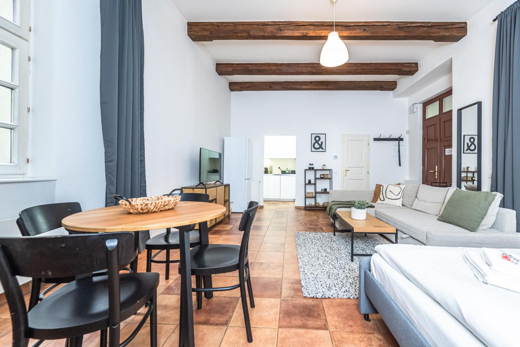 Charles Apartments In Old Town Прага Экстерьер фото