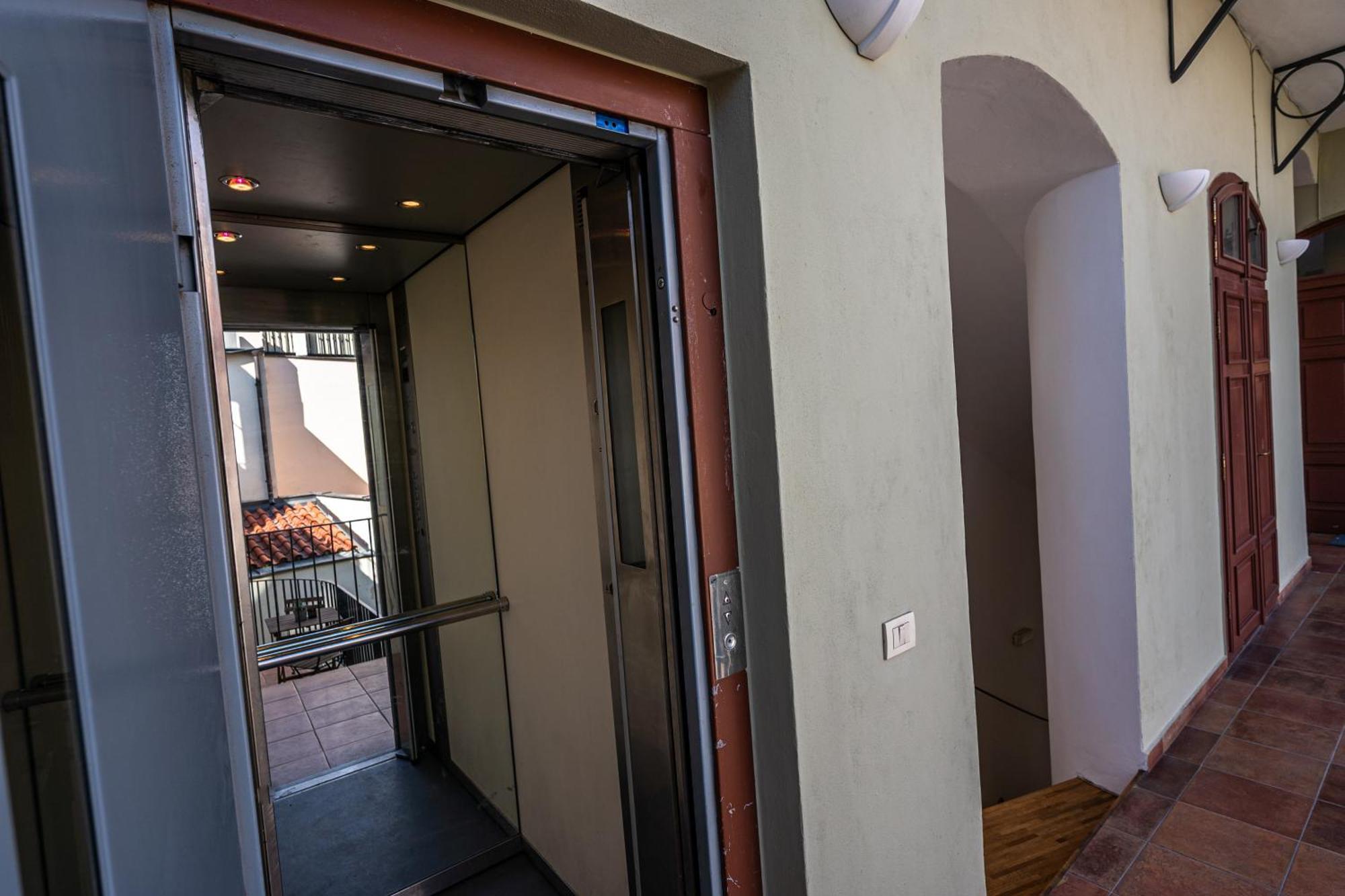 Charles Apartments In Old Town Прага Экстерьер фото