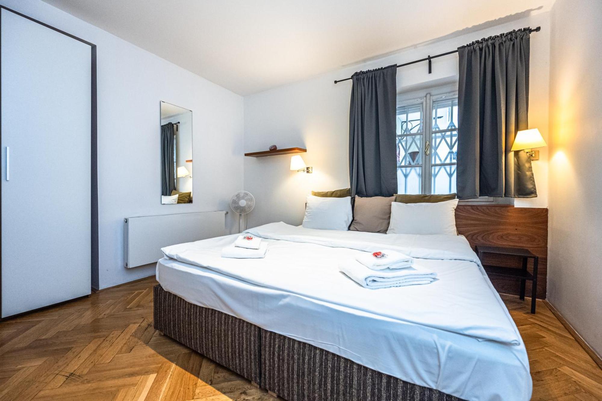 Charles Apartments In Old Town Прага Экстерьер фото