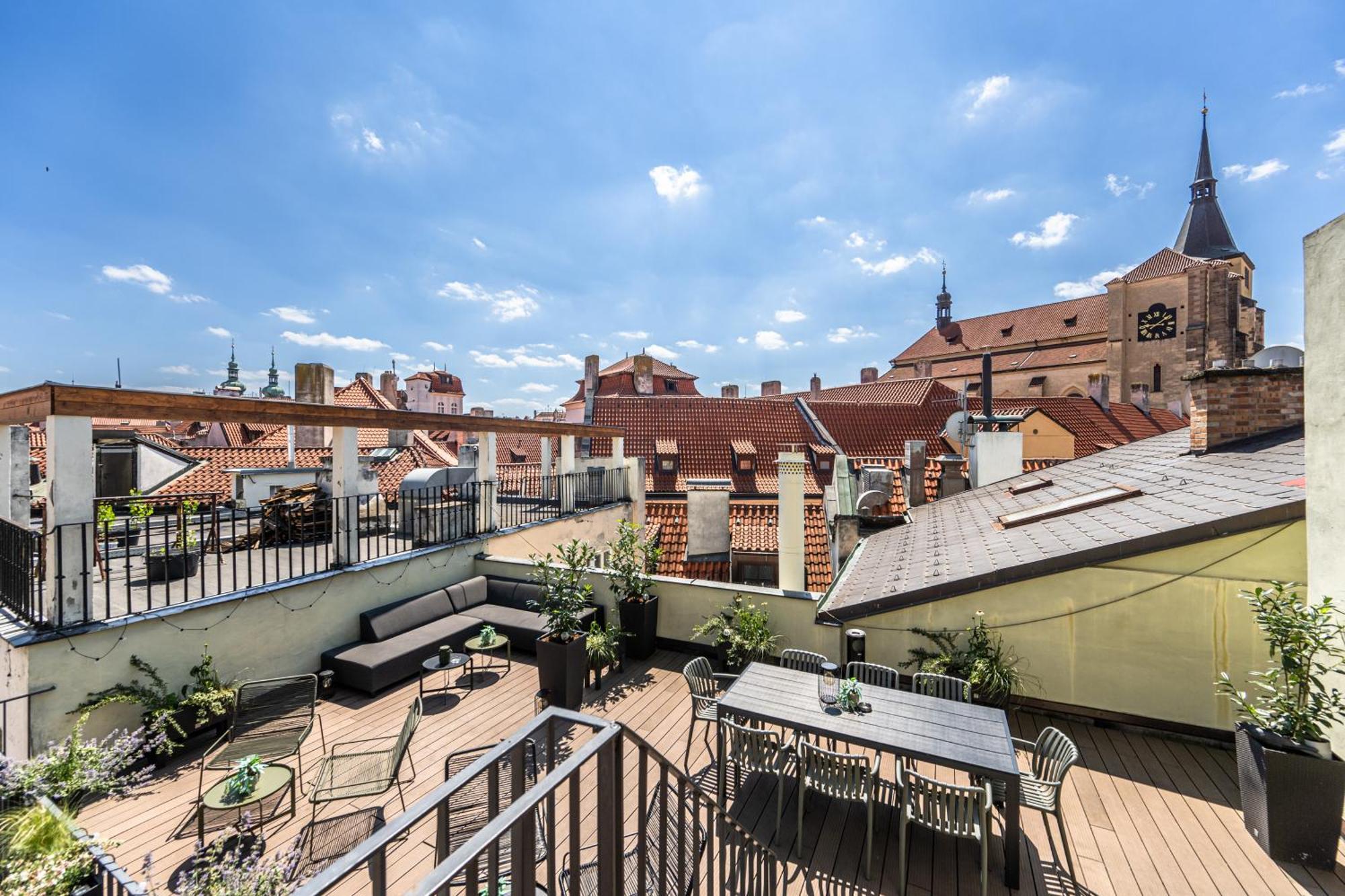 Charles Apartments In Old Town Прага Экстерьер фото