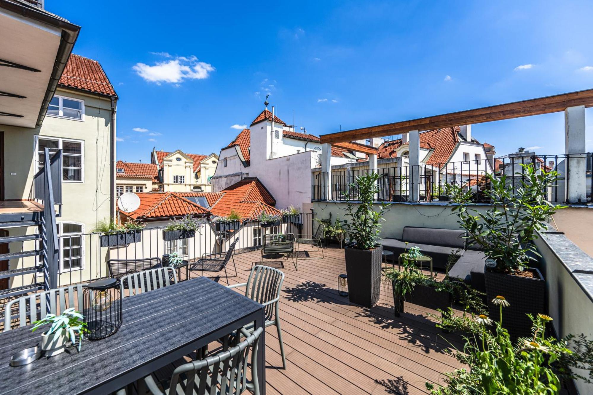 Charles Apartments In Old Town Прага Экстерьер фото