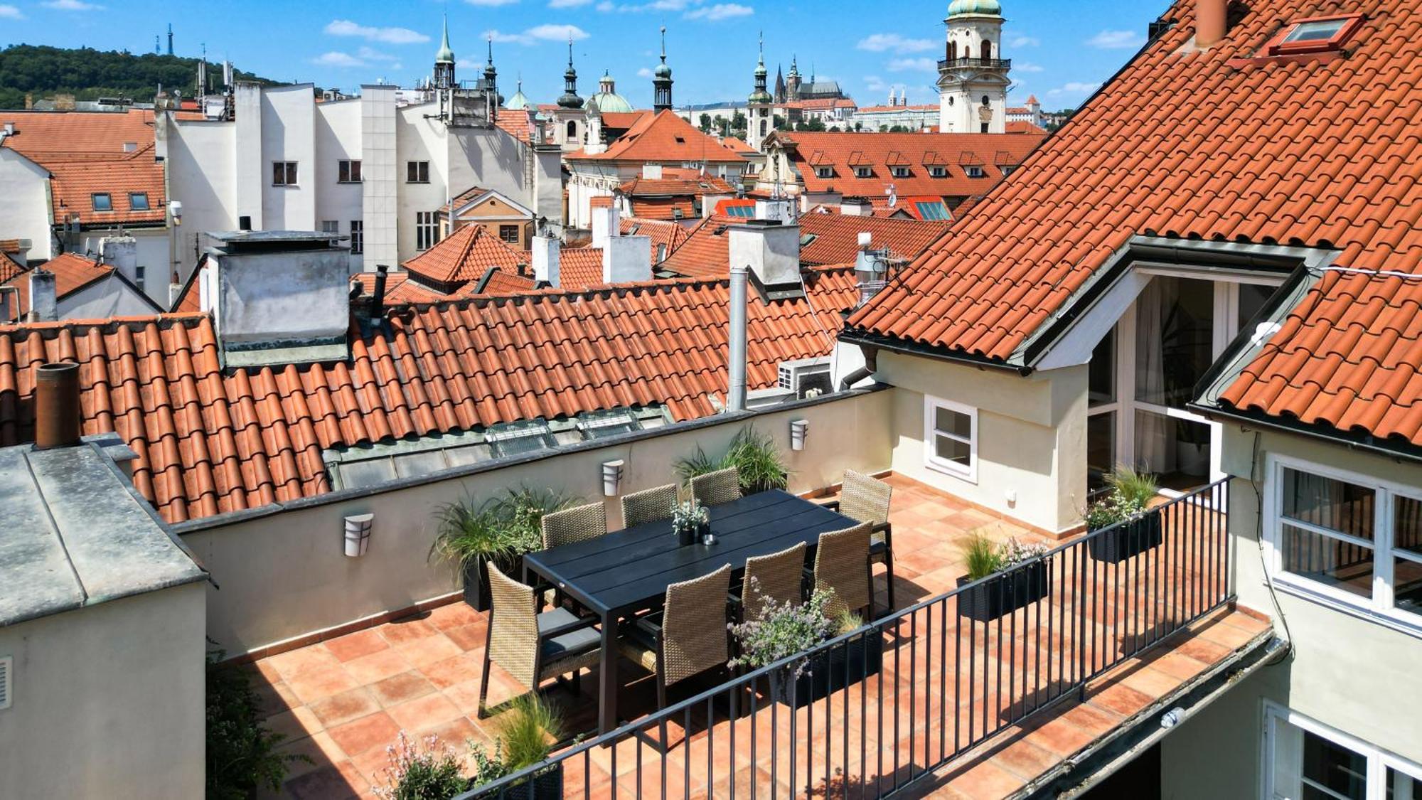 Charles Apartments In Old Town Прага Экстерьер фото